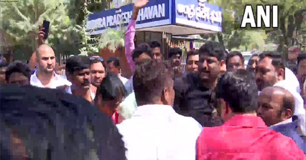 BRS workers protest, burn effigy of T'gana BJP chief for derogatory comments against K Kavitha